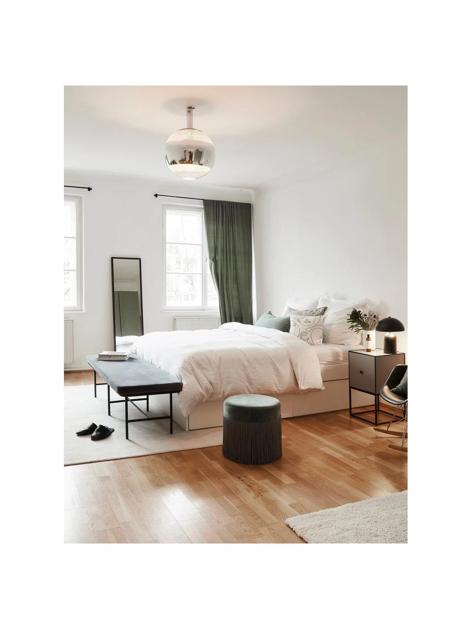 House Doctor Samt-Sitzbank Comma, B 160 x H 46 cm – Bild 2